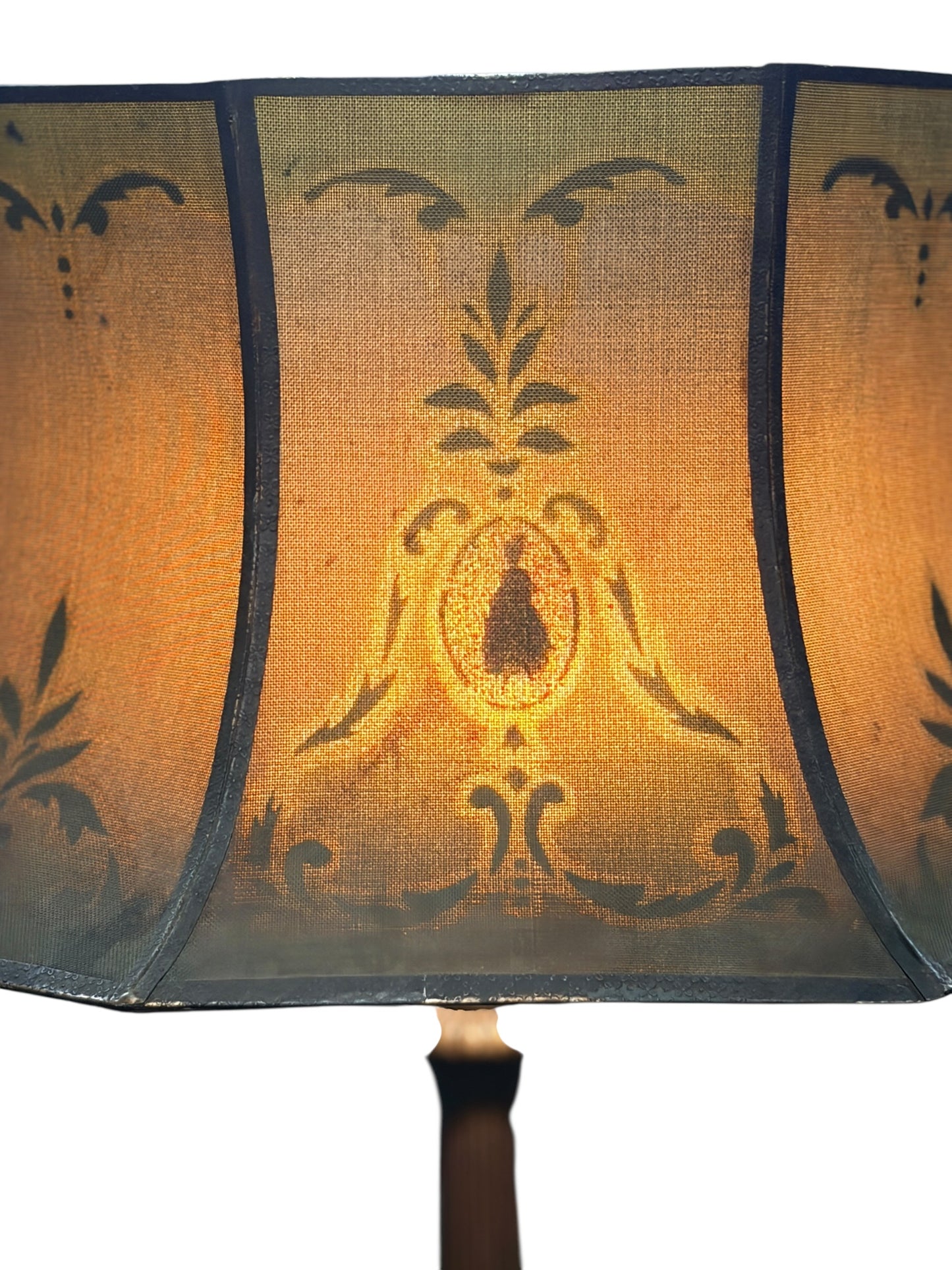 Unsigned Rembrandt Type Wire Mesh Shade on Vintage Spelter Table Lamp Base #2656